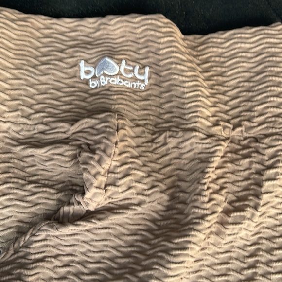 Bbb - Picture 2 of 2